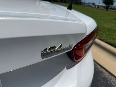 Used 2017 FIAT 124 Spider Lusso RWD image 17