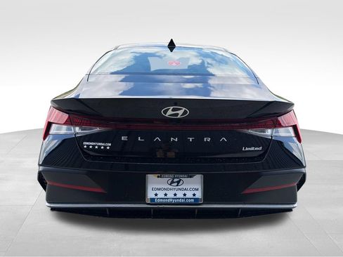 New 2026 Hyundai Elantra Limited FWD image 5