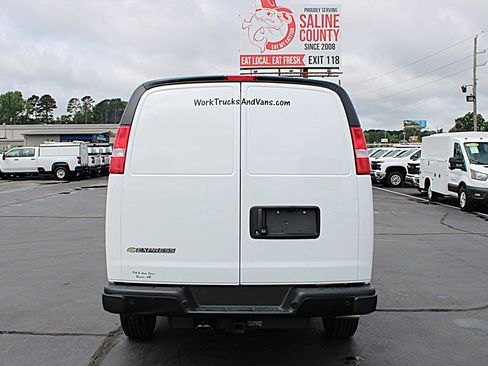 Used 2025 Chevrolet Express 3500 Extended w/ Driver Convenience Package RWD image 14