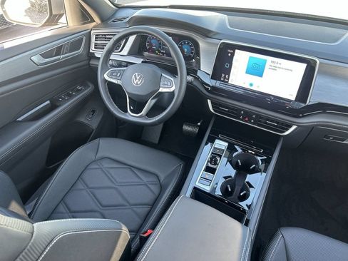 New 2026 Volkswagen Atlas Cross Sport SE FWD image 10
