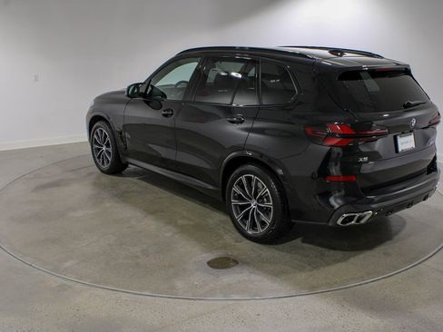 Used 2025 BMW X5 M60i w/ Climate Comfort Package image 3