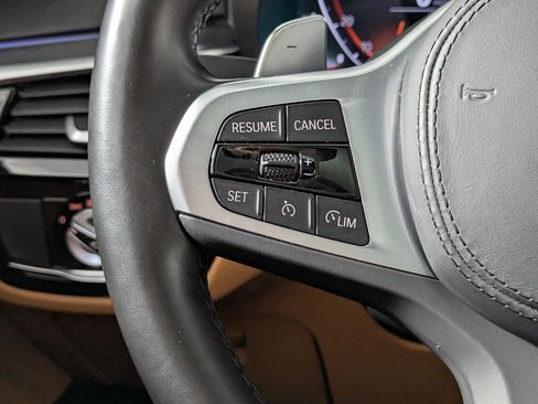 Certified 2022 BMW 530i xDrive w/ M Sport Package image 34