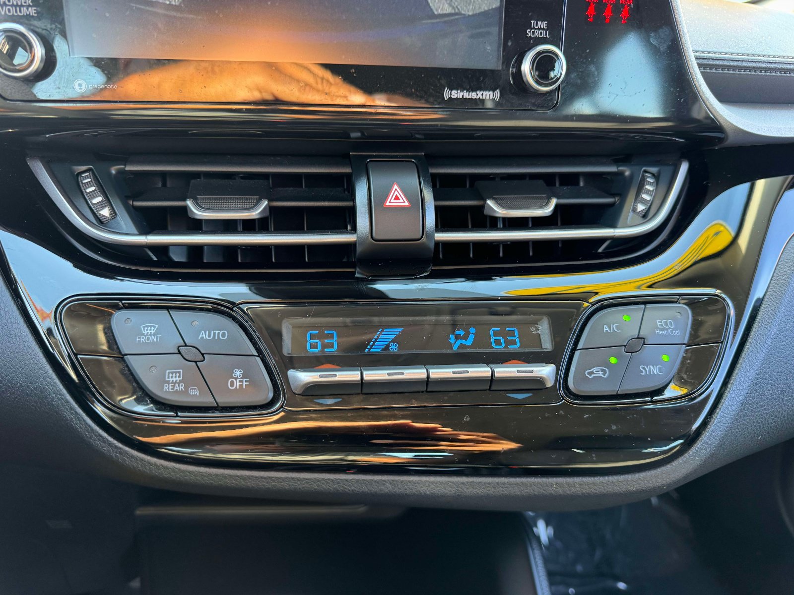 Certified 2021 Toyota C-HR LE FWD image 29