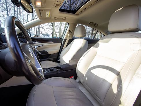 Used 2011 Buick Regal CXL w/ RL6 Preferred Equipment Group image 10