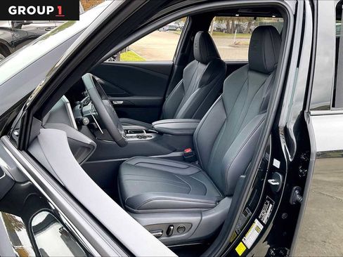 Used 2026 Lexus TX 500h AWD image 6