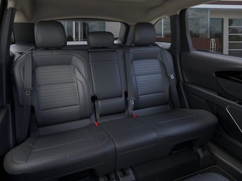 New 2026 Lincoln Nautilus Reserve w/ Jet Appearance Package image 11