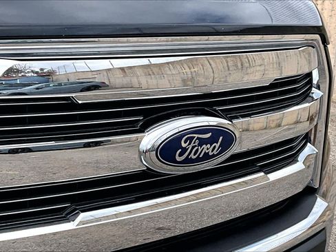 Used 2016 Ford F150 Lariat image 29