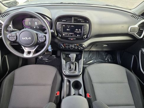 Used 2024 Kia Soul LX w/ Option Group 015 FWD image 13