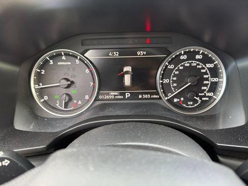Used 2025 Mitsubishi Outlander SE AWD/4WD image 3