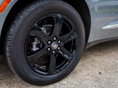 Used 2024 Buick Enclave Essence w/ Sport Touring Edition image 14