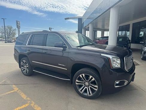 Used 2017 GMC Yukon Denali w/ Open Road Package AWD/4WD image 1
