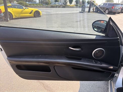 Used 2011 BMW M3 Coupe RWD image 25