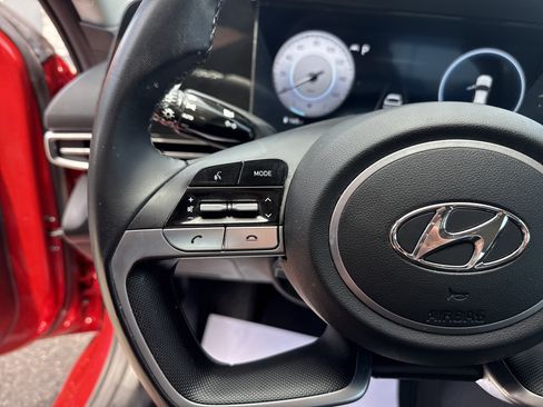 Used 2023 Hyundai Elantra SEL w/ Convenience Package FWD image 19