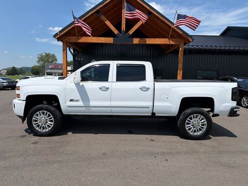 Used 2018 Chevrolet Silverado 2500 LTZ w/ Duramax Plus Package AWD/4WD image 21