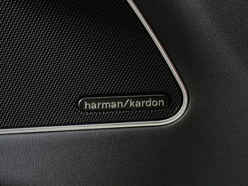 Certified 2022 Maserati Levante Modena image 6