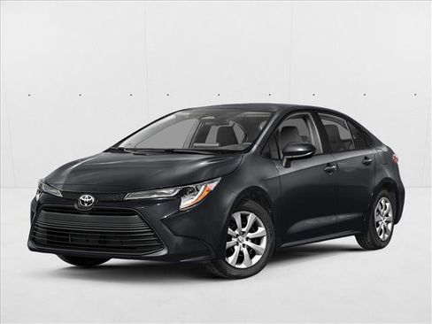 Used 2024 Toyota Corolla LE FWD image 1