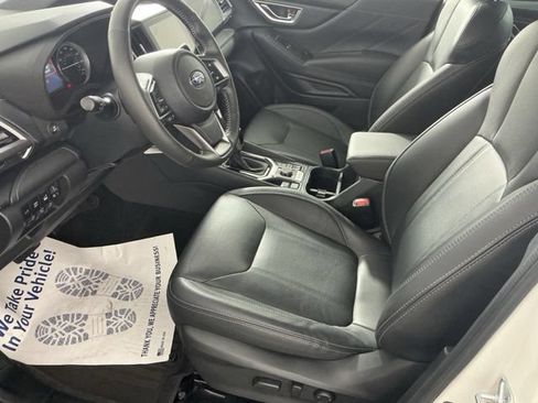 Used 2023 Subaru Forester Touring AWD/4WD image 8
