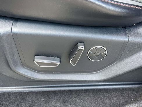 Used 2019 Ford F150 Platinum w/ Max Trailer Tow Package image 19