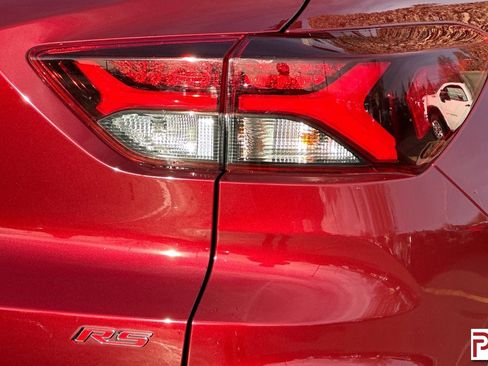 Certified 2022 Chevrolet TrailBlazer RS w/ Sun and Liftgate Package image 33