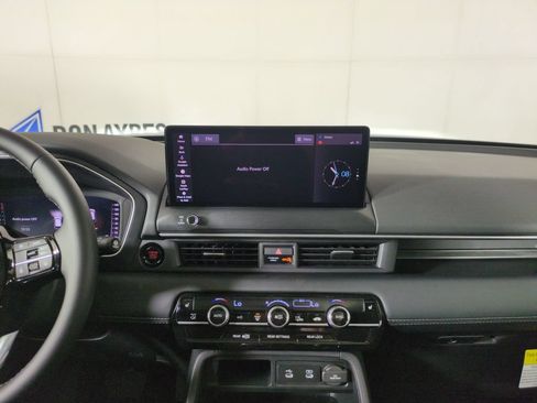 New 2026 Honda Pilot Touring image 18