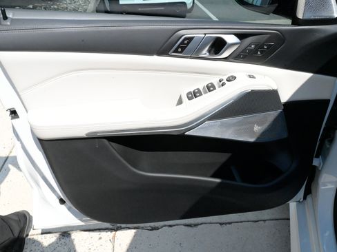Used 2022 BMW X5 M50i w/ Executive Package AWD/4WD image 20