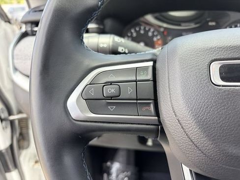 Used 2022 Jeep Compass Latitude w/ Convenience Group FWD image 22