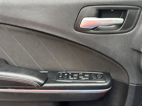 Used 2018 Dodge Charger GT image 8