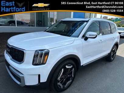 Used 2024 Kia Telluride EX w/ EX Captain's Chair Package