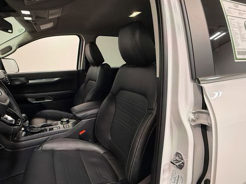 Used 2025 Ford Ranger Lariat w/ Advanced Towing Package image 60