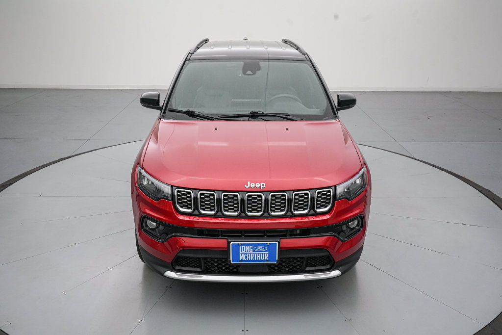 Used 2025 Jeep Compass Limited AWD/4WD image 9