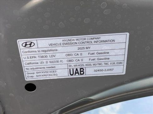 Used 2025 Hyundai Elantra Sport image 23