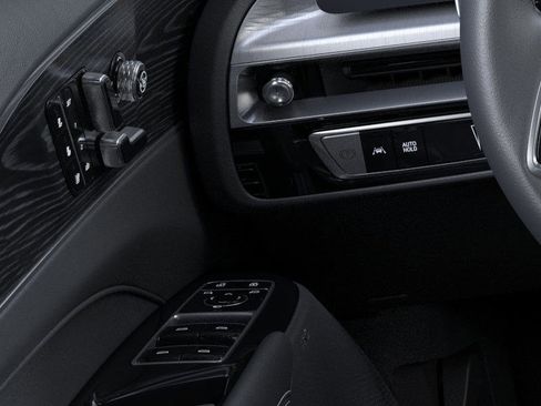 New 2025 Cadillac Lyriq Sport image 22