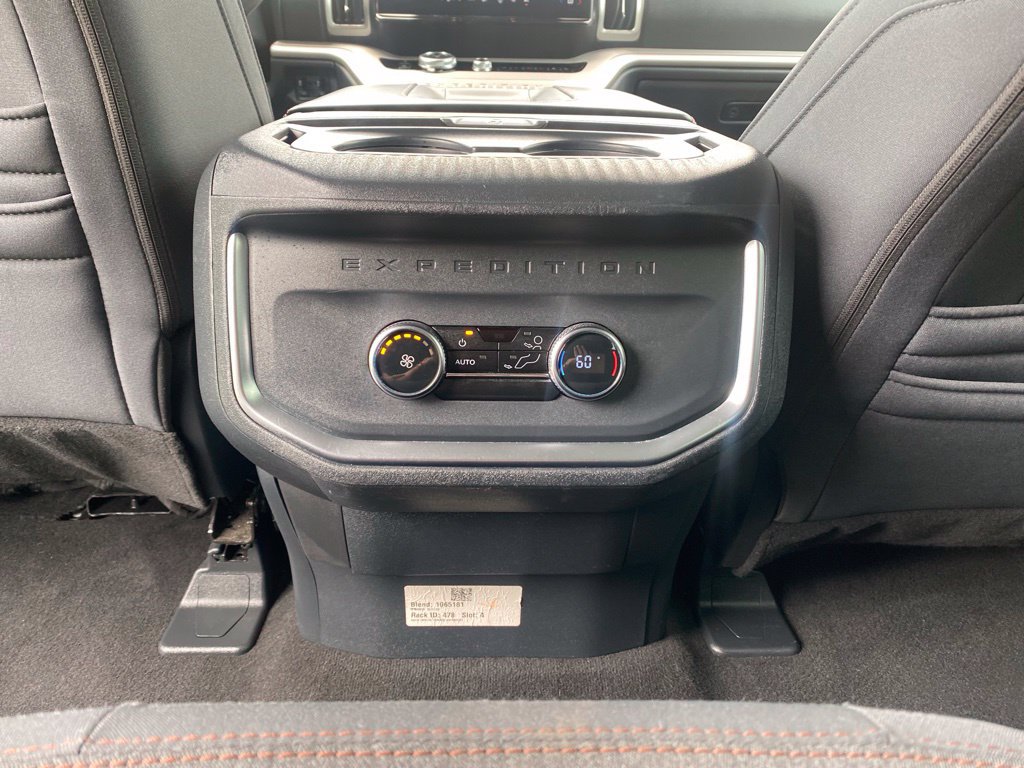 Used 2025 Ford Expedition Max Active AWD/4WD image 29