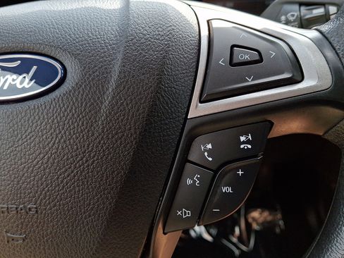Used 2020 Ford Fusion SE FWD image 21