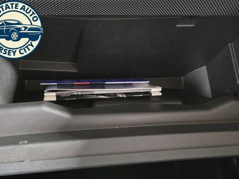 Used 2022 Ford Edge ST-Line AWD/4WD image 21