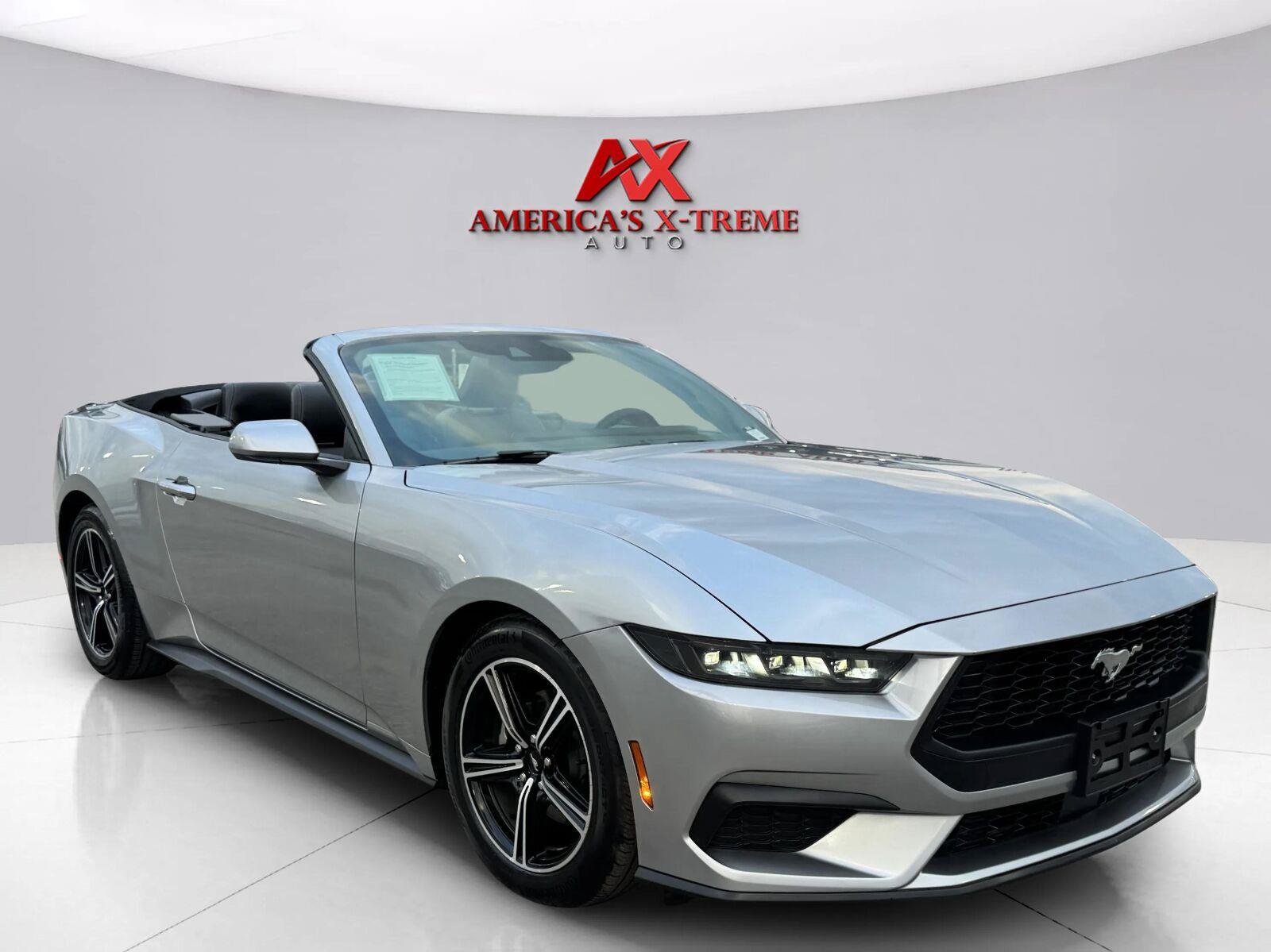 Used 2025 Ford Mustang Premium RWD image 16