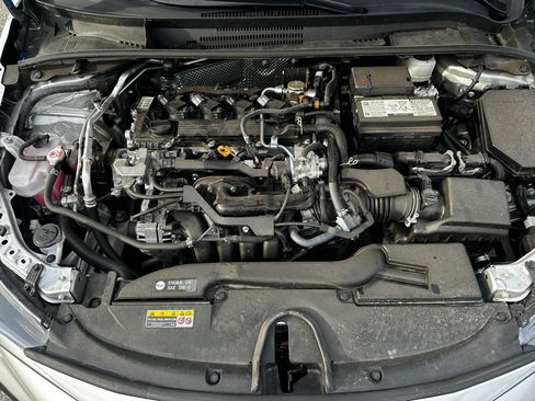 Used 2025 Toyota Corolla SE w/ Convenience Package image 19