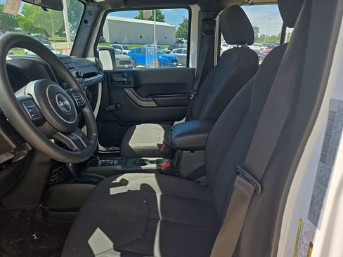 Used 2017 Jeep Wrangler Unlimited Sport AWD/4WD image 8
