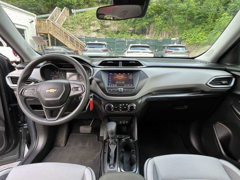 Used 2021 Chevrolet TrailBlazer LS FWD image 16