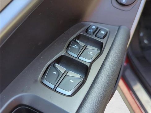 Used 2018 Hyundai Santa Fe Sport w/ 2.4L Tech Package 04 FWD image 8