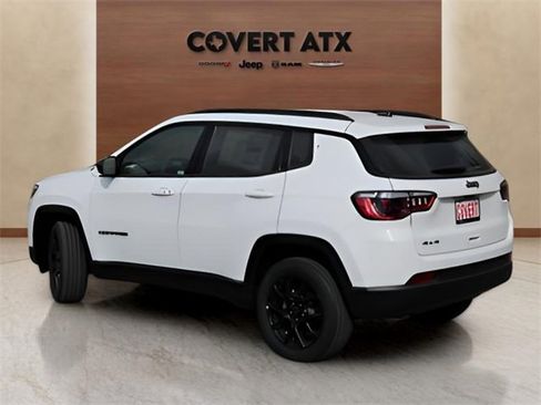 New 2026 Jeep Compass Latitude image 3