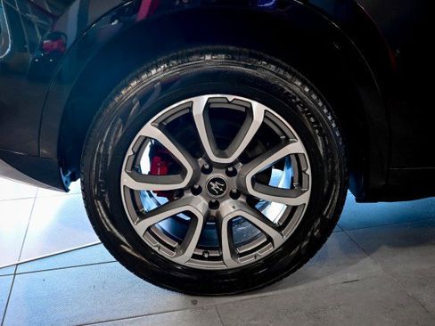 Used 2020 Maserati Levante image 43