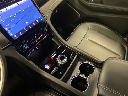 Used 2024 Jeep Grand Cherokee Limited 4xe AWD/4WD image 14