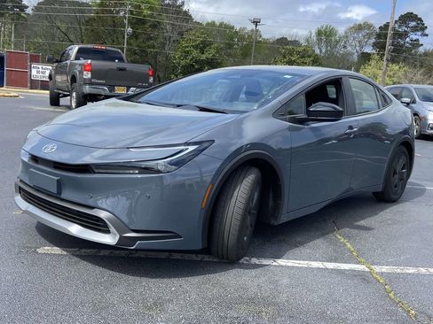 Used 2026 Toyota Prius Plug-In Hybrid image 7