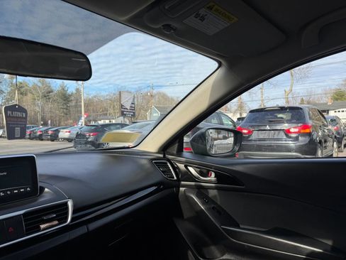 Used 2016 MAZDA MAZDA3 i Sport image 23