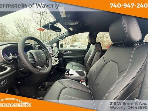 New 2026 Chrysler Pacifica Select image 20