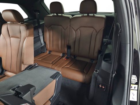 Used 2018 Audi Q7 3.0T Prestige w/ Prestige Package image 17