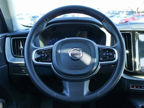 Used 2025 Volvo XC60 B5 Plus image 24
