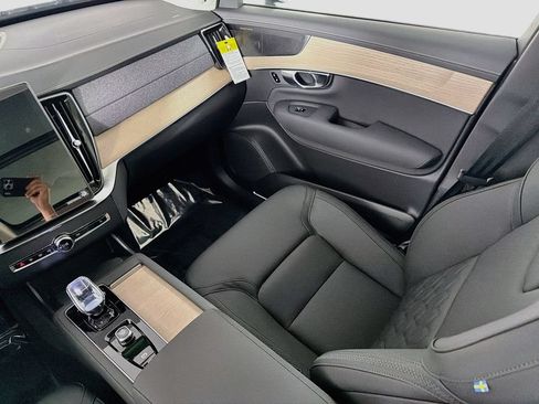 New 2026 Volvo XC90 B6 Plus w/ Protection Package Premier AWD/4WD image 25