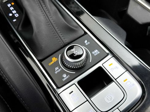 Used 2020 Kia Telluride SX w/ SX Prestige Package AWD/4WD image 11
